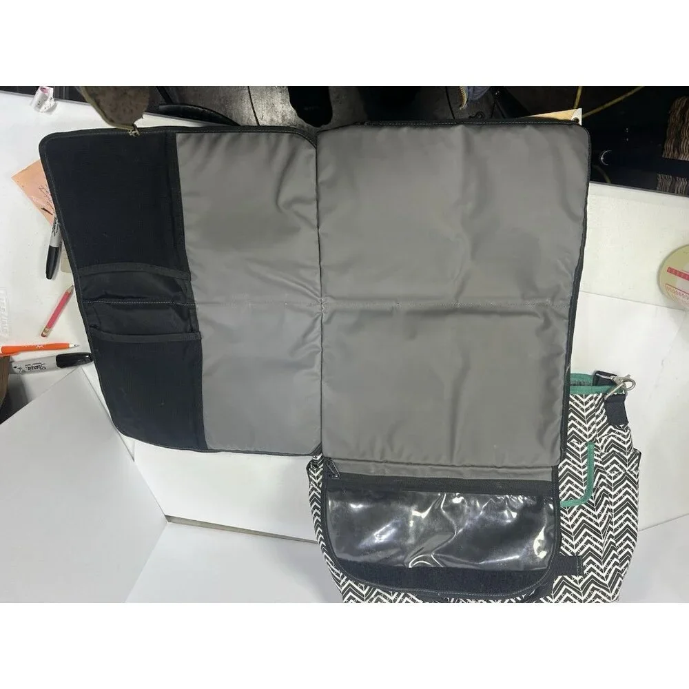 Timbuk2 patterned travel tote bag Diaper Bag Chevron Green Black - Picture 8 of 10